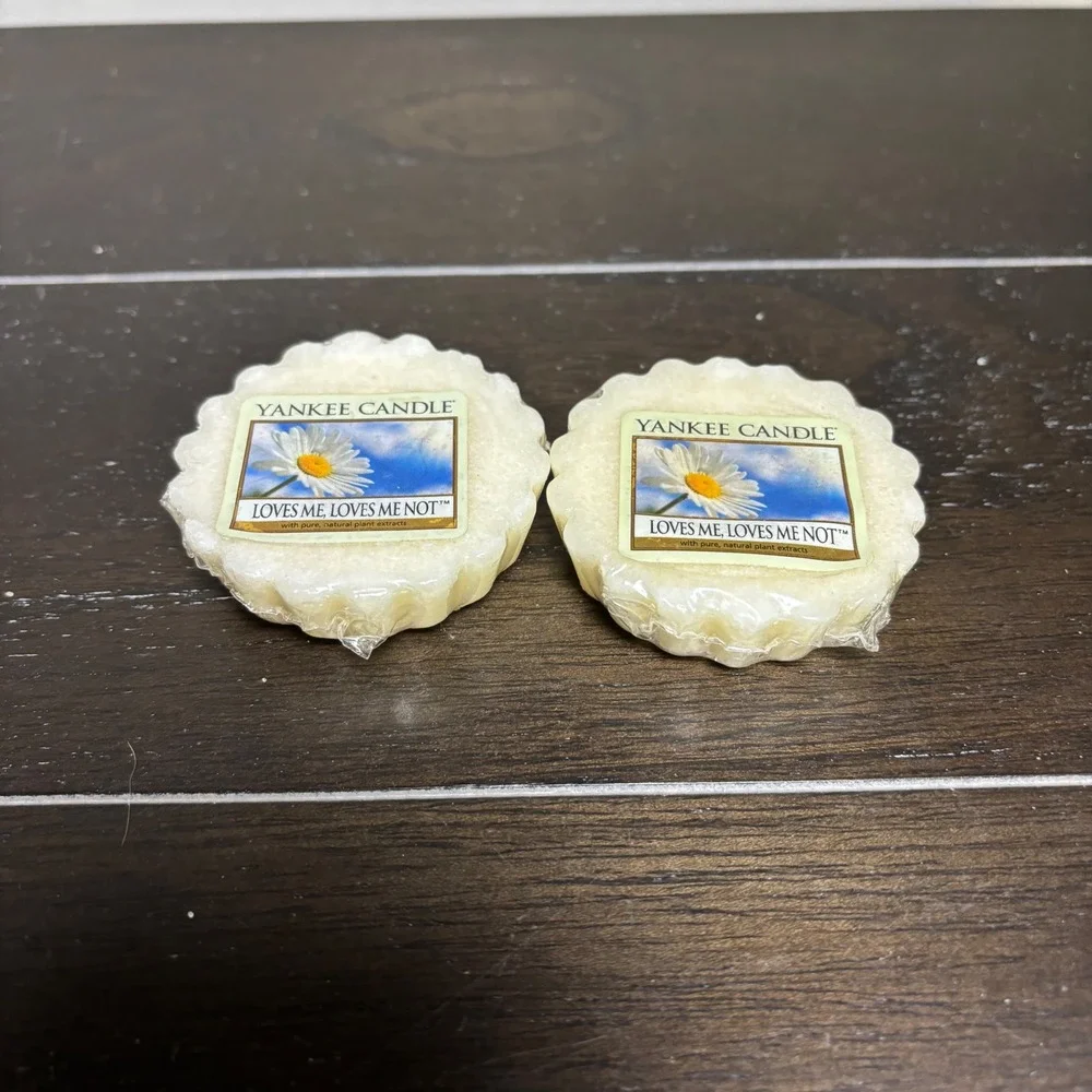 Yankee Candle | Lot of 2 | Loves Me Loves Me Not | Wax Melts Tarts | Retired